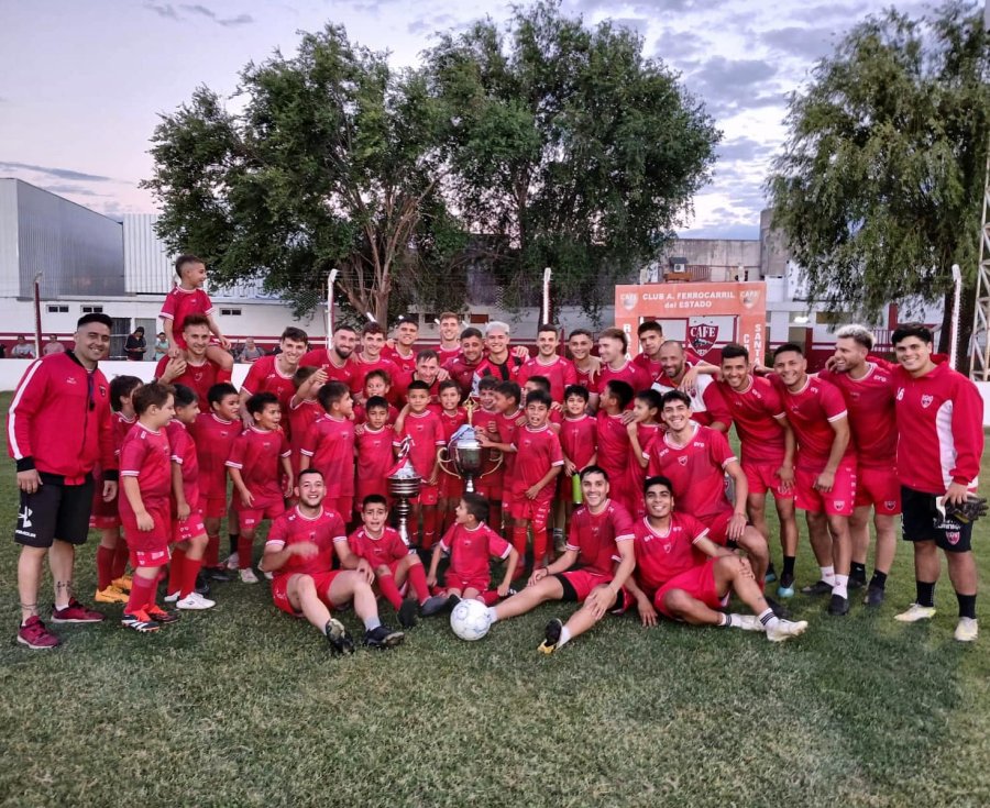 LA PRIMERA DE FERRO JUNTO A LOS INFANTILES, EN UN D&Iacute;A INOLVIDABLE PARA LOS M&Aacute;S PEQUE&Ntilde;OS.