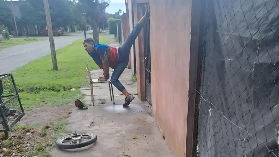 El joven fue imputado por la Polic&iacute;a y trasladado a un Hospital por su grave herida.