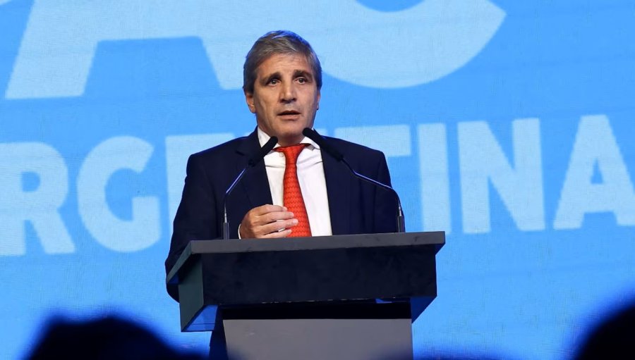 &ldquo;Pasamos de discutir hiperinflaci&oacute;n a cr&eacute;ditos hipotecarios a 30 a&ntilde;os&rdquo;, resalt&oacute; el ministro.