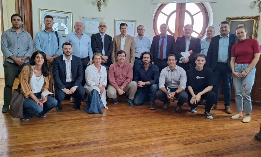 El grupo que particip&oacute; en el reciente c&oacute;nclave.