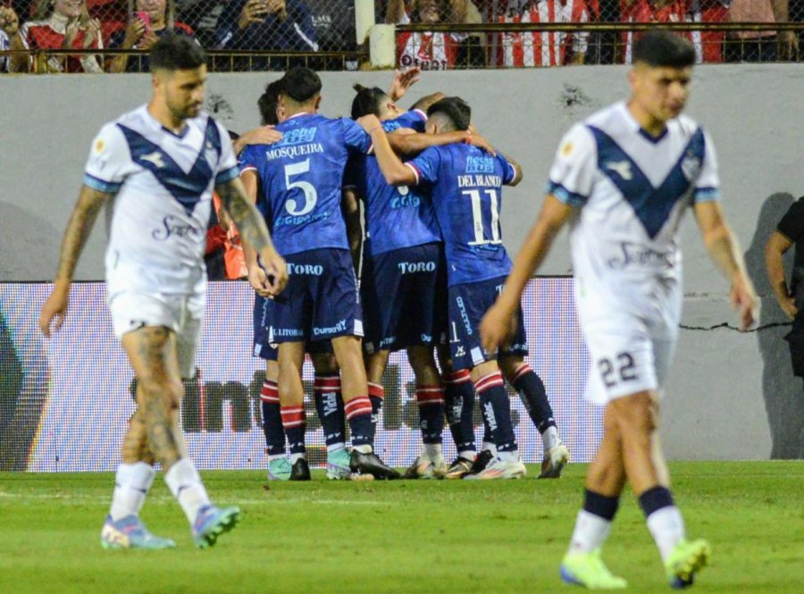 UNI&Oacute;N LE GAN&Oacute; POR LA M&Iacute;NIMA A V&Eacute;LEZ EN SANTA FE