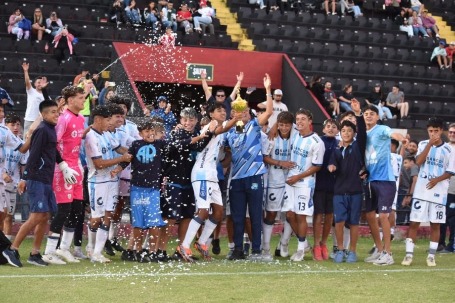LA NOVENA DE LA CREMA CELEBR&Oacute; EL T&Iacute;TULO AL GANARLE LA FINAL A SAN JUAN