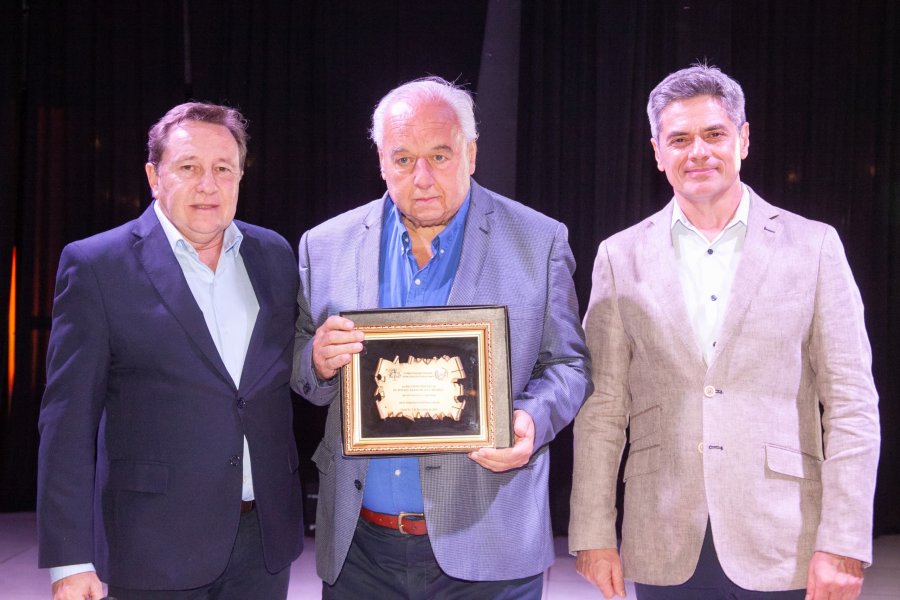 Roberto Dellam&oacute;nica, Rafael Guti&eacute;rrez e Iv&aacute;n Kvasina, durante la fiesta del s&aacute;bado pasado..&nbsp;