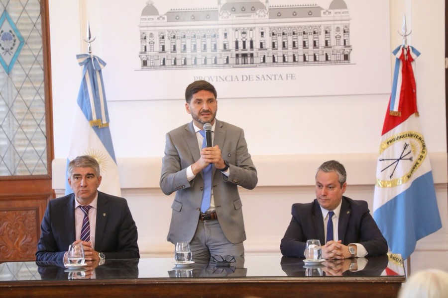 Se realiz&oacute; en el Sal&oacute;n Blanco de la Casa de Gobierno.