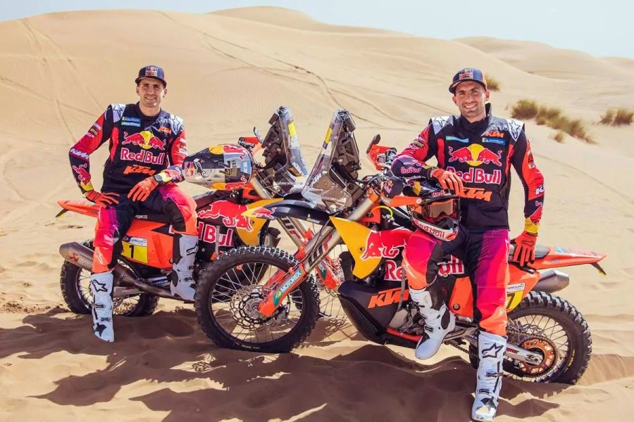 Los hermanos Luciano y Kevin Benavides ser&aacute;n compa&ntilde;eros en el equipo KTM.