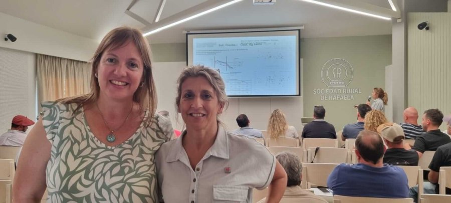 INICIATIVA. Romina Romero, vicepresidente de SRR y la Ing. Agr. Mar&iacute;a Rosa Scala, de INTA.