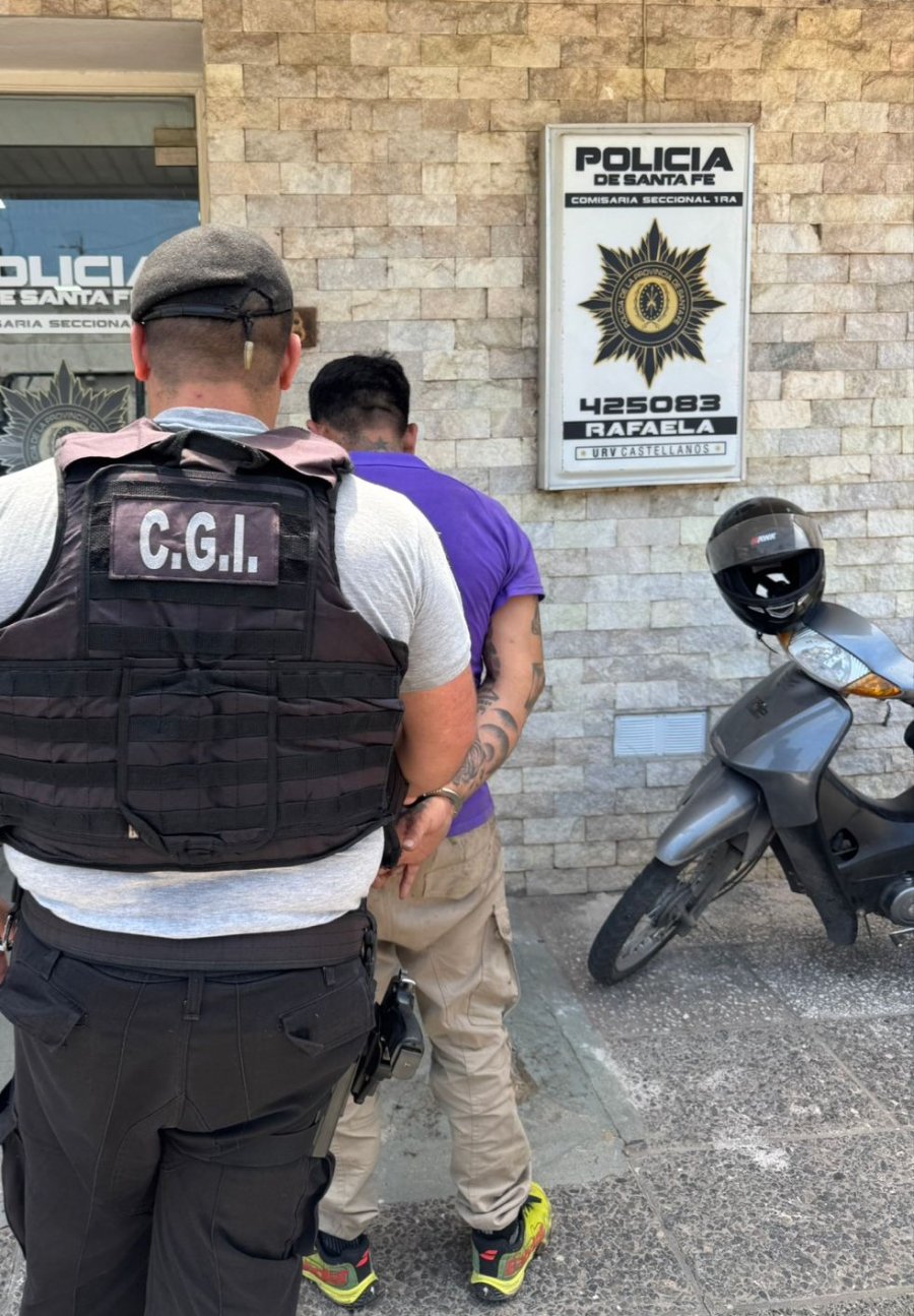 El sujeto de 38 a&ntilde;os arrestado -GSM- ingres&oacute; a sede de la Comisar&iacute;a Primera.
