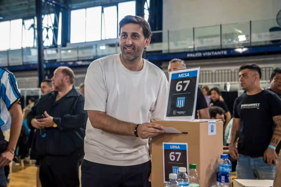 Diego Milito sac&oacute; una gran diferencia en las elecciones.
