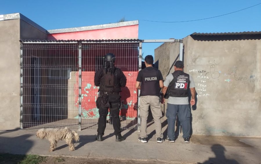 Los allanamientos realizados por PDI en Tostado. Uno de ellos en en calles Eva Per&oacute;n e Islas Malvinas.
