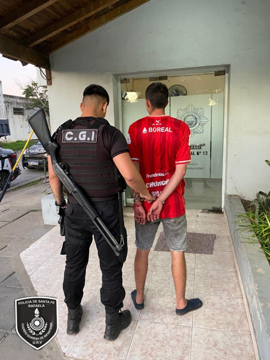 El arrestado tendr&iacute;a una prohibici&oacute;n de acercamiento vigente.