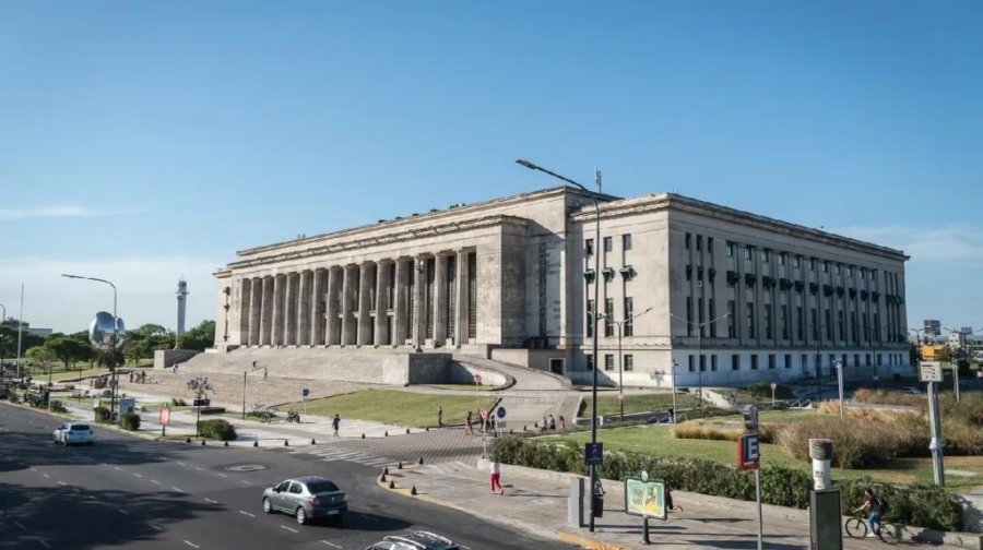 La UBA solicita al Congreso una nueva Ley de Financiamiento Universitario.