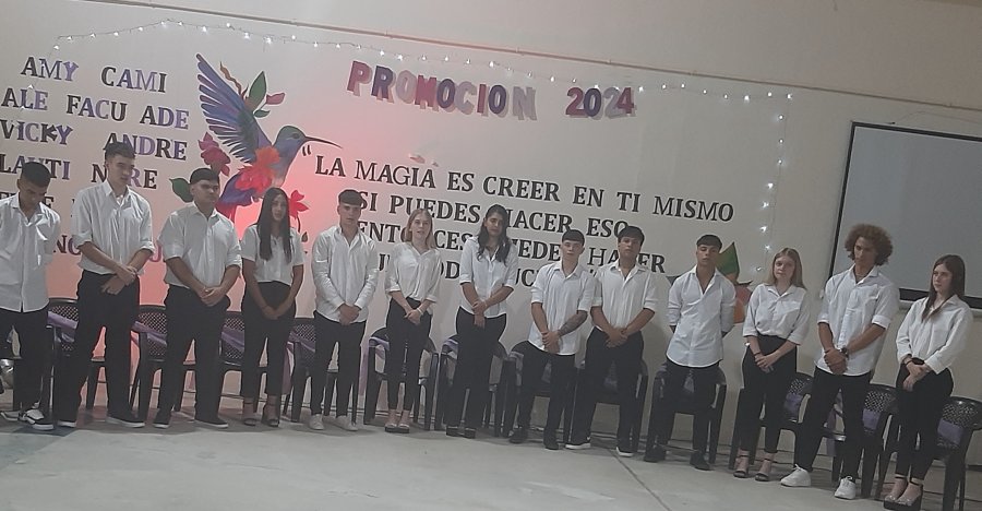 EGRESADOS. El grupo que culmin&oacute; su formaci&oacute;n secundaria.