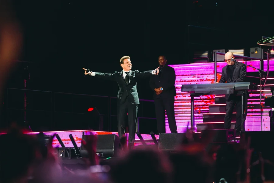 Furor mundial por Luis Miguel.