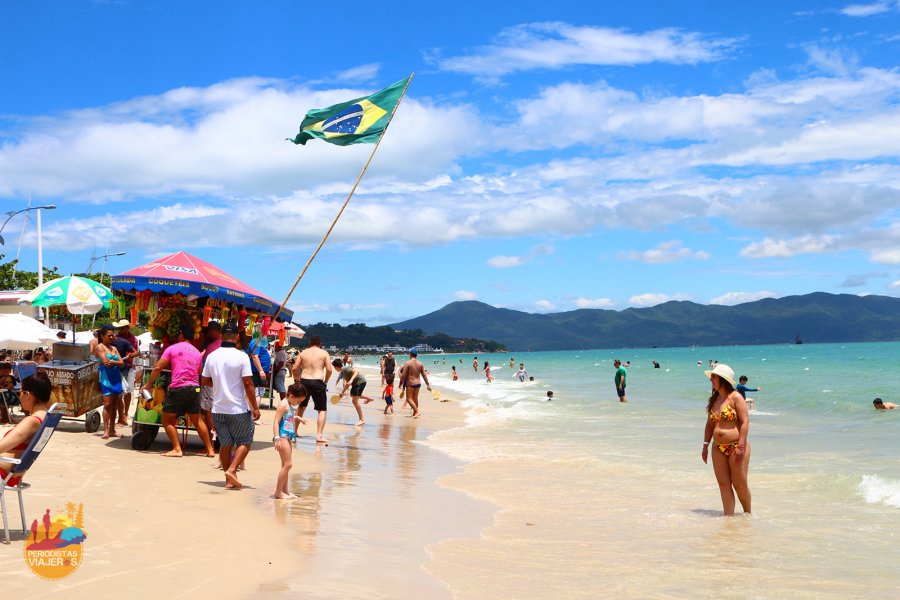 BOOM BRASILERO. Florian&oacute;polis espera una temporada &ldquo;sin precedentes&rdquo; de turistas argentinos y rafaelinos para este verano.