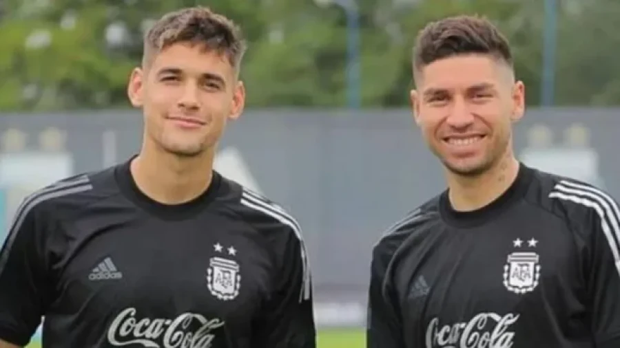 DEFENSORES. Mart&iacute;nez Quarta y Montiel.