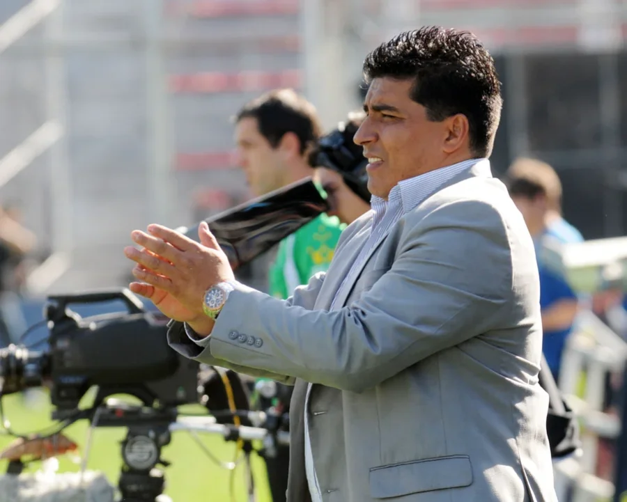 Omar Asad dirigi&oacute; la reserva de V&eacute;lez entre 2003 y 2009.