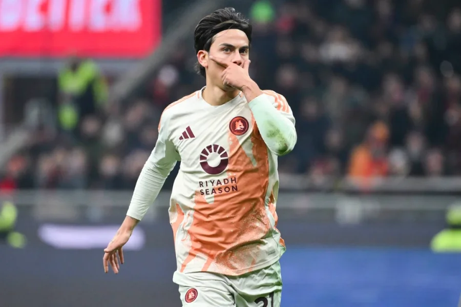 Paulo Dybala festeja el gol del empate.