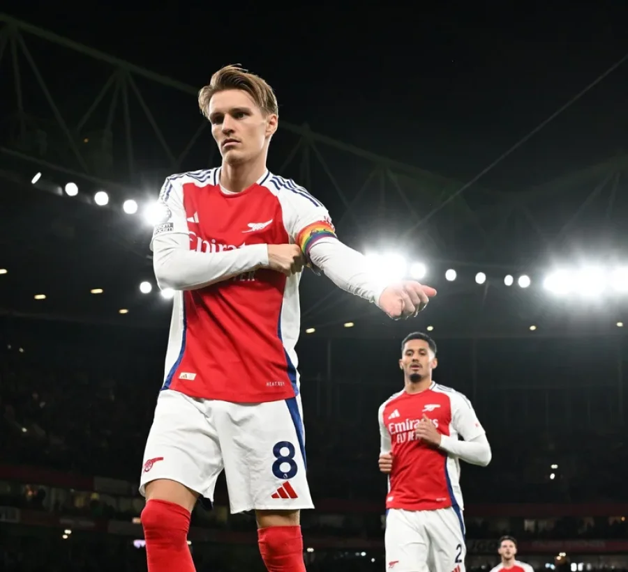 El Arsenal quiere mantenerse en la pelea por el t&iacute;tulo en la Premier League.