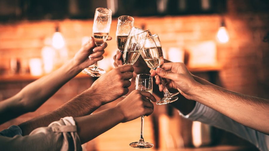 FIESTAS AUSTERAS. Cay&oacute; la venta de sidras y espumantes y las bodegas cerraron el 2024 a la baja.