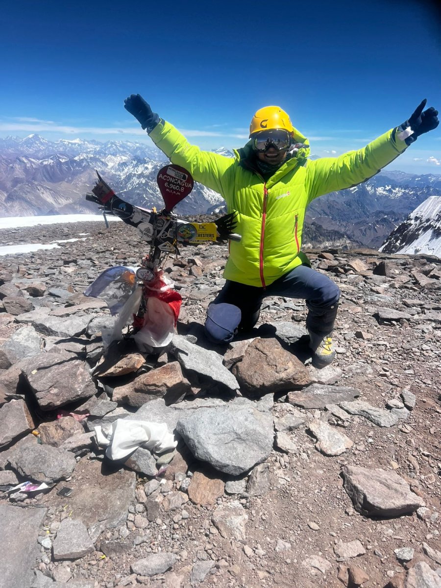 FELIZ. Lleg&oacute; a la c&uacute;spide de la monta&ntilde;a m&aacute;s alta de Am&eacute;rica.