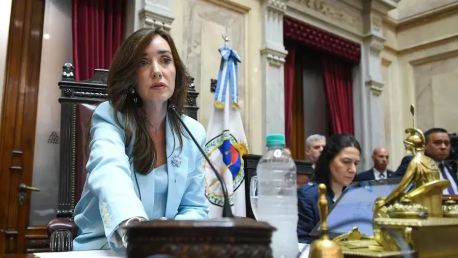 VICTORIA VILLARRUEL.