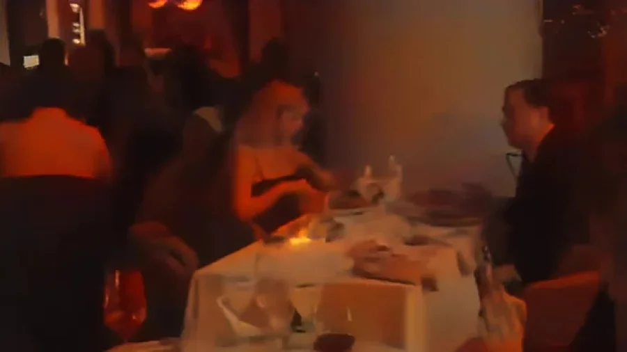 CONTROVERSIA. Fabiola Ya&ntilde;ez durante la cena de fin de a&ntilde;o en Madrid.