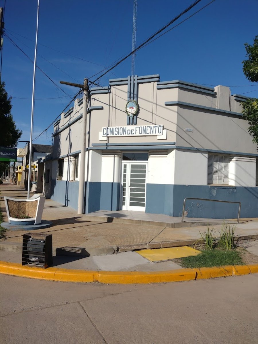 El edificio comunal.
