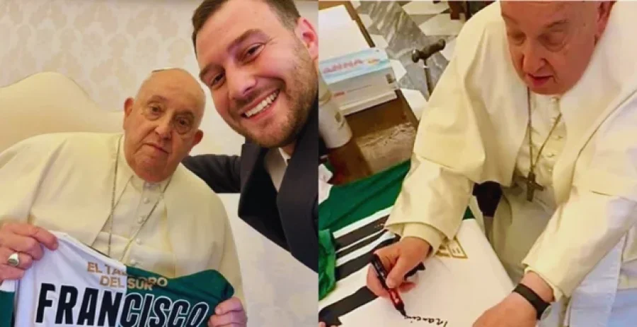 El encuentro entre el presidente de Banfield, Mat&iacute;as Mariotto, y el Papa Francisco.