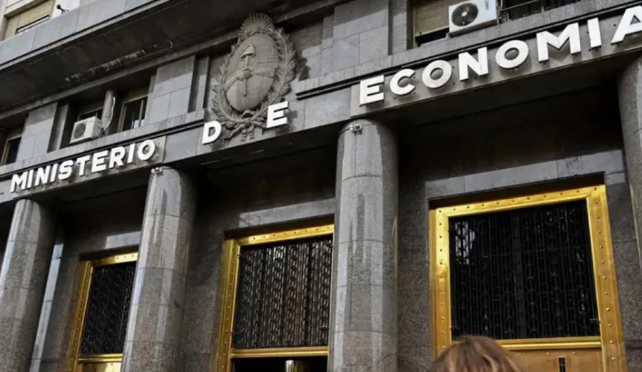 Econom&iacute;a contin&uacute;a con la poda de fondos fiduciarios.