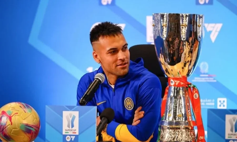 Lautaro Mart&iacute;nez quiere levantar por cuarto a&ntilde;o consecutivo la Supercopa de Italia.