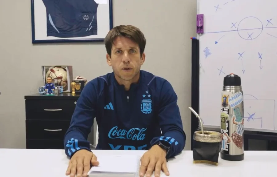 El director t&eacute;cnico de la Selecci&oacute;n argentina Sub 20, Diego Placente.