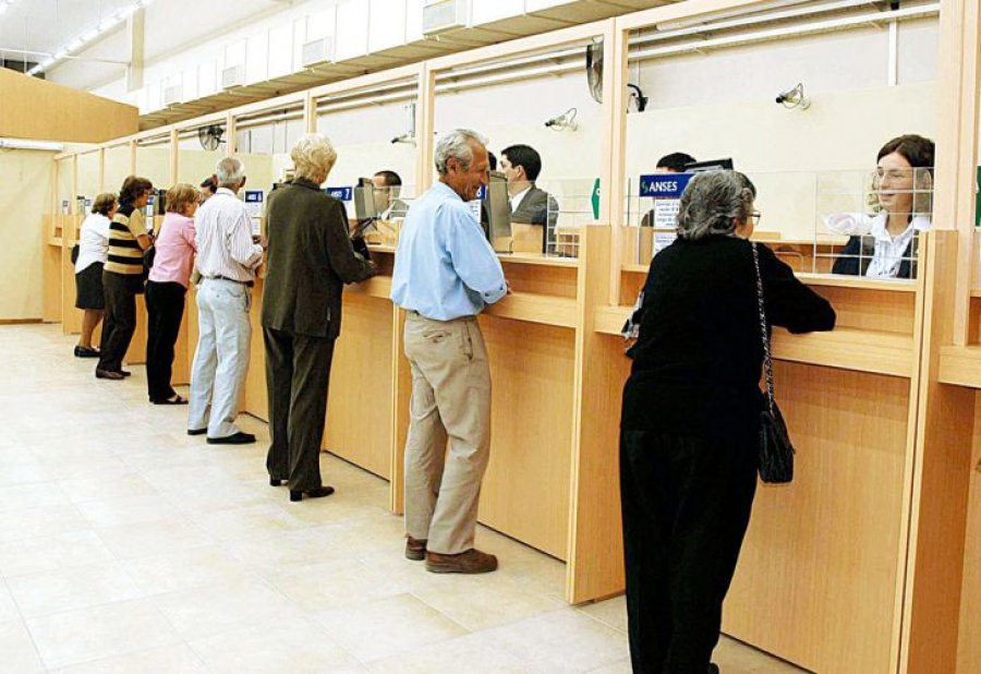 JUBILADOS Y PENSIONADOS. Deben realizar la Certificaci&oacute;n Negativa de la ANSES para cobrar las prestaciones que por alguna raz&oacute;n fueron suspendidas.