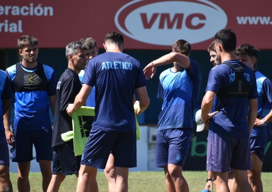 PONE PRIMERA.&nbsp; El plantel albiceleste, con Iv&aacute;n Ju&aacute;rez en la conducci&oacute;n t&eacute;cnica, empieza el lunes su pretemporada.