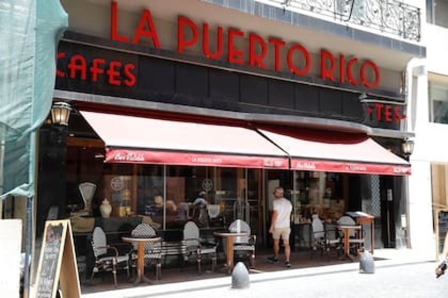 Fachada del bar La Puerto Rico.