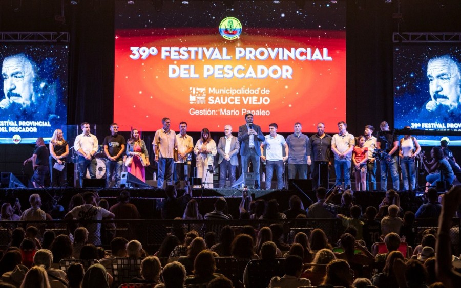 El gobernador particip&oacute; este s&aacute;bado de la 39&deg; edici&oacute;n del Festival del Pescador en Sauce Viejo.