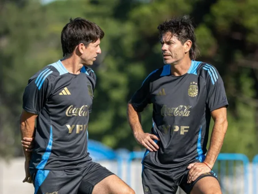 La Selecci&oacute;n parte rumbo a Venezuela, con el objetivo de clasificar al Mundial Sub 20.