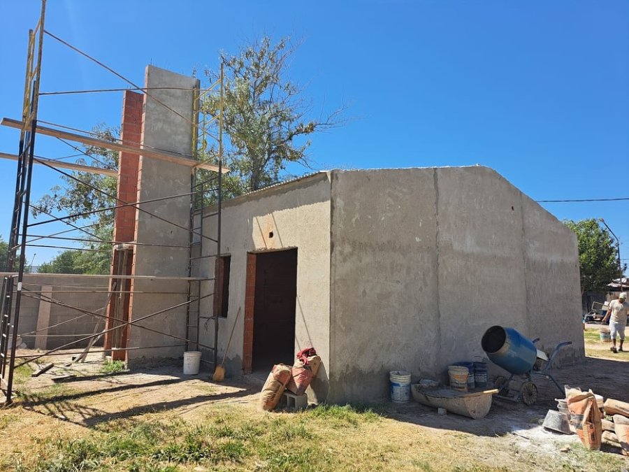 Avanza a buen ritmo la construcci&oacute;n de una vivienda.