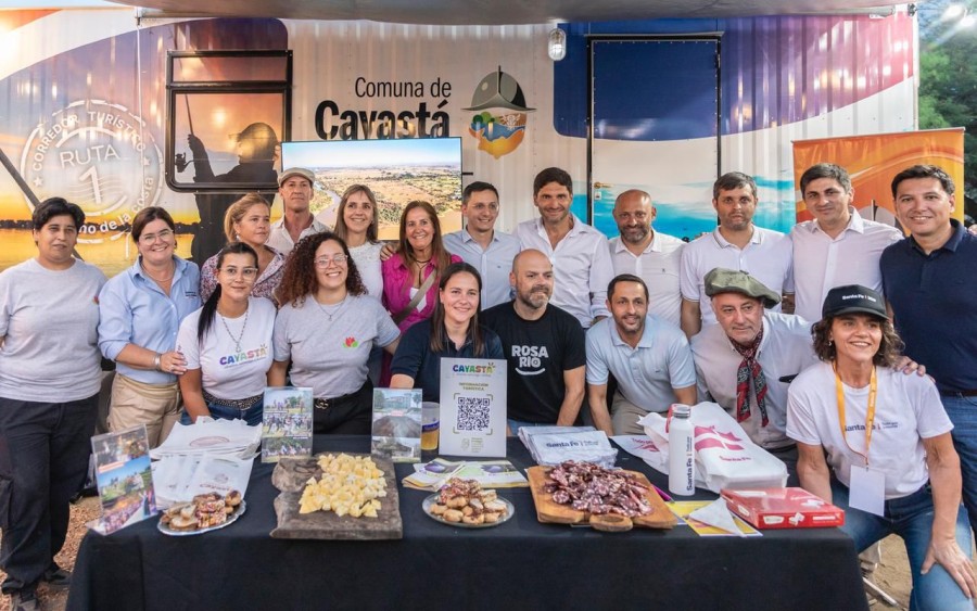 La provincia de Santa Fe particip&oacute; por primera vez del tradicional y popular acontecimiento de la localidad cordobesa.