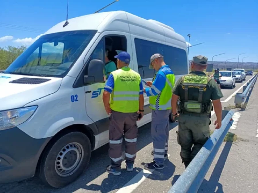 Controles de tr&aacute;nsito.