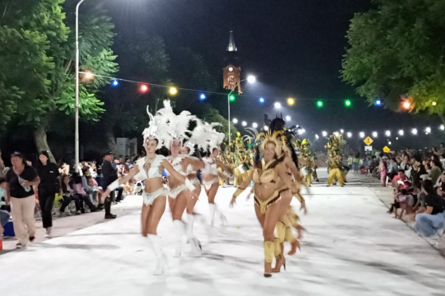 Samba U de Morteros en su paso por el cors&oacute;dromo.