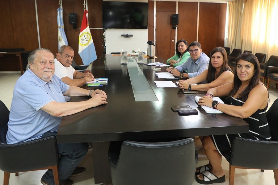ENCUENTRO. Goity y representantes gremiales analizaron algunos puntos claves del ciclo lectivo 2025 que se viene.