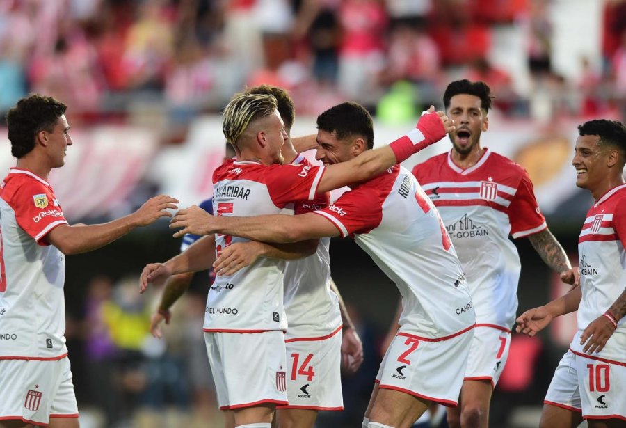 ESTUDIANTES SUPER&Oacute; A UNI&Oacute;N EN LA PLATA