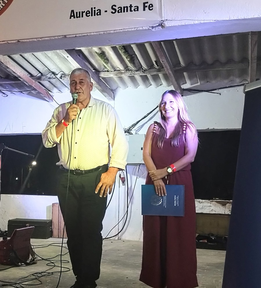 Fue entregado un aporte econ&oacute;mico para la realizaci&oacute;n de la fiesta.