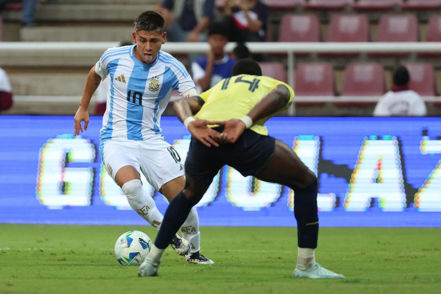 Argentina igual&oacute; con Ecuador en el cierre de la fase de grupos
