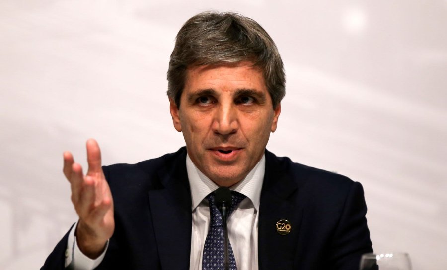 LUIS CAPUTO. El ministro de Econom&iacute;a espera que la inflaci&oacute;n siga bajando.