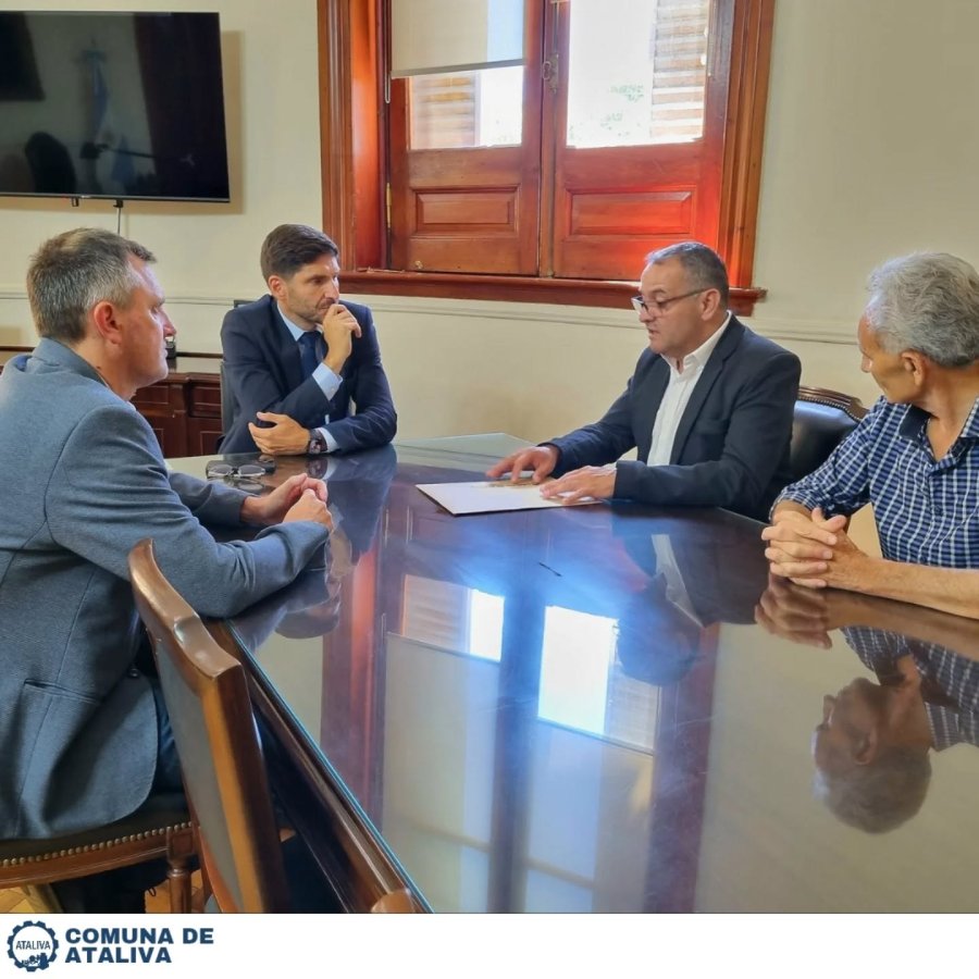 Rodolfo Giacosa, Maximiliano Pullaro, Jos&eacute; Alvarez y H&eacute;ctor Leiva durante el encuentro.