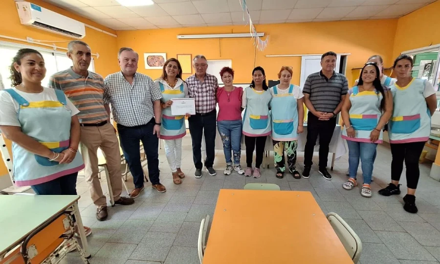 un instante del acto realizado en Arruf&oacute;.