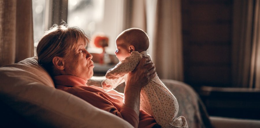 SUECIA. Desarroll&oacute; un sistema novedoso para el cuidado de los ni&ntilde;os vinculado a las licencias por maternidad y paternidad.