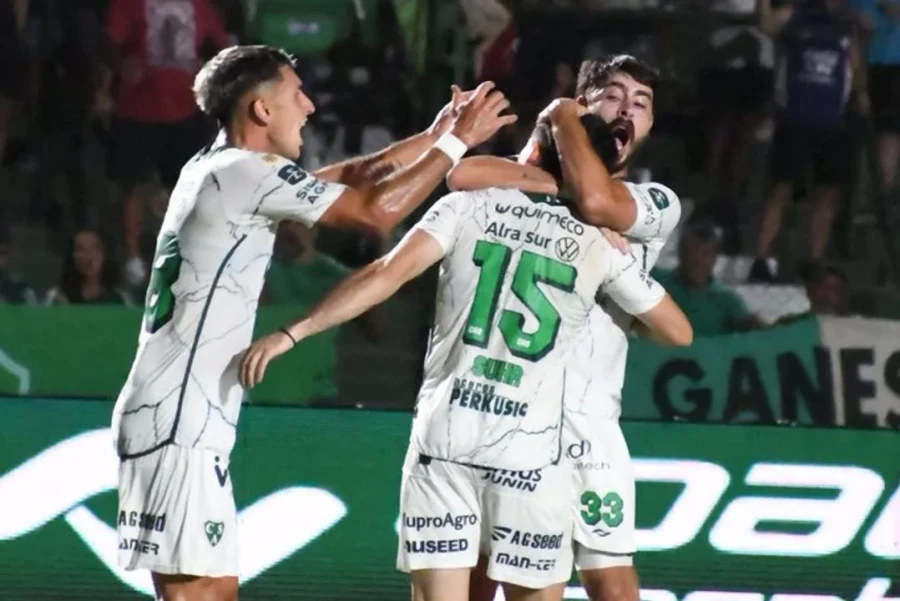 UN PUNTO. Sarmiento lo empat&oacute; en casa ante los sanjuaninos.