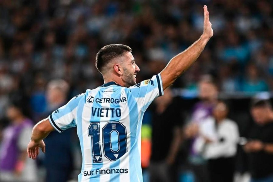 Racing le gan&oacute; a Boca en el Cilindro